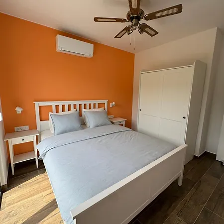 Ciovo Bay דירה *